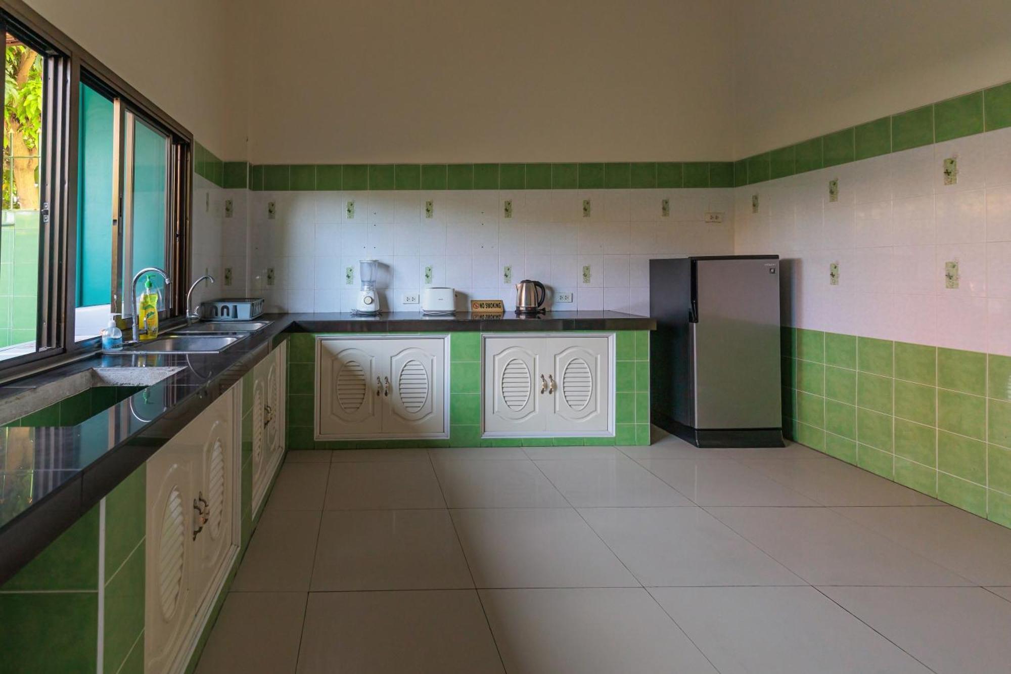 House Of Happiness Hostel Thong Sala Exterior photo